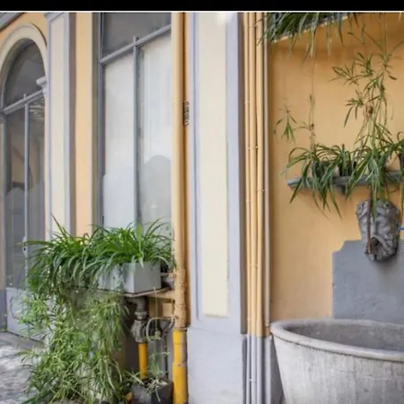 Apartment Old Brera Milan